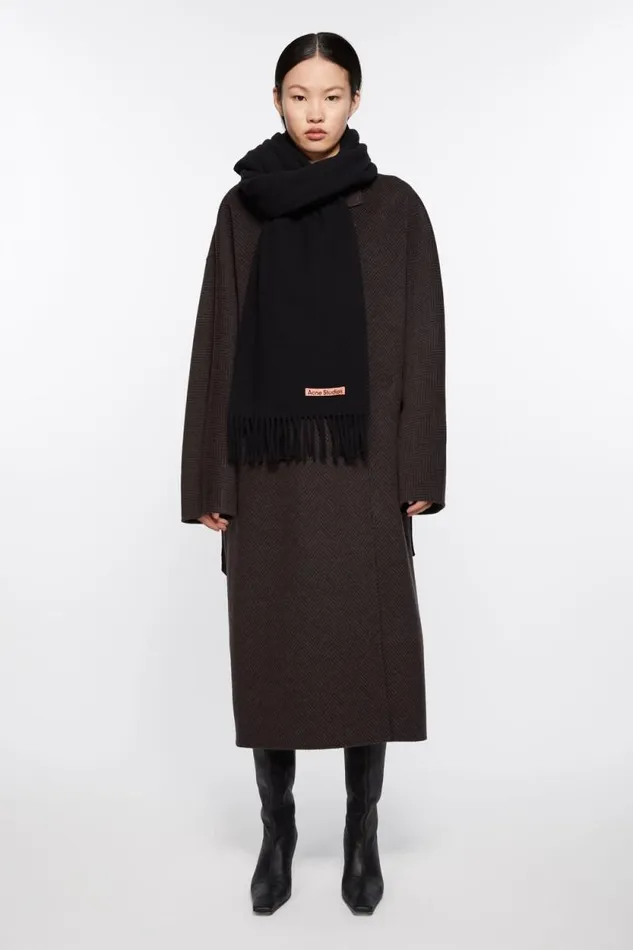 Acne Studios Fringe Wool Scarf 8211 Oversized Black Men Scarves Acne Studios Fringe Wool Scarf 8211 Oversized Black Men Scarves
