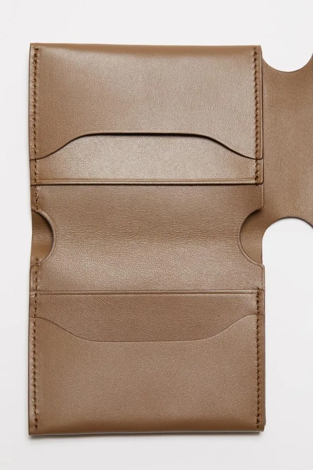 Acne Studios Leather Trifold Wallet Camel Brown Men Small Leather Goods Acne Studios Leather Trifold Wallet Camel Brown Men Small Leather Goods