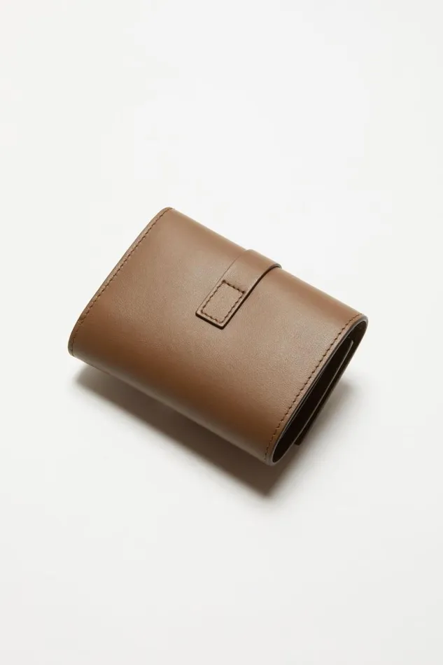 Acne Studios Musubi Folded Wallet Camel Brown Women Bags Acne Studios Musubi Folded Wallet Camel Brown Women Bags