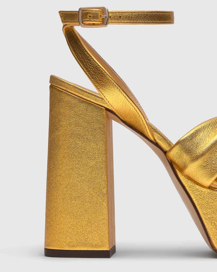 Castaer Fara244 Oro Women Heels