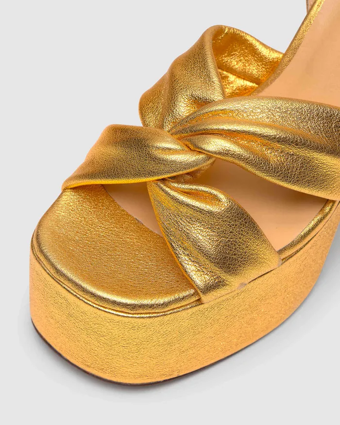 Castaer Fara244 Oro Women Heels