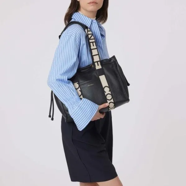 Coccinelle 2day Signature Medium Noir Women Coccinelle Tote Bags Coccinelle 2day Signature Medium Noir Women Coccinelle Tote Bags