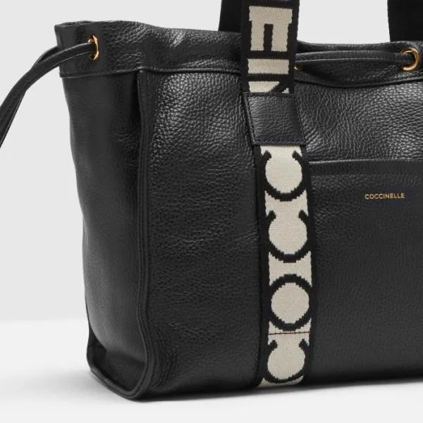 Coccinelle 2day Signature Medium Noir Women Coccinelle Tote Bags Coccinelle 2day Signature Medium Noir Women Coccinelle Tote Bags