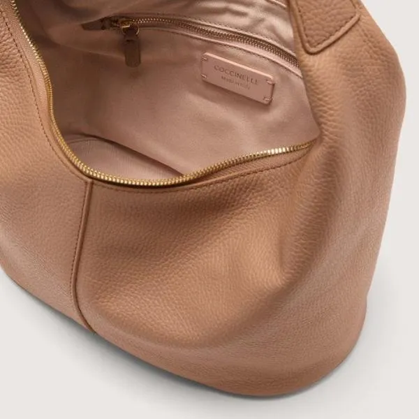 Coccinelle Fernanda Medium Skin Women Coccinelle Shoulder Bags Coccinelle Fernanda Medium Skin Women Coccinelle Shoulder Bags