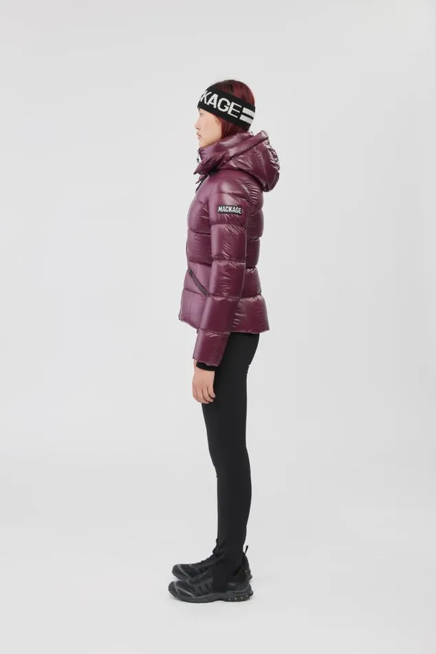 Downs and Jackets Women Mackage MADALYN Lustrous Light Down Jacket With Hood For Ladies Black Downs and Jackets Women Mackage MADALYN Lustrous Light Down Jacket With Hood For Ladies Black