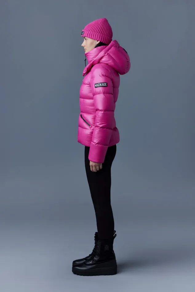 Downs and Jackets Women Mackage MADALYN Lustrous Light Down Jacket With Hood For Ladies Black Downs and Jackets Women Mackage MADALYN Lustrous Light Down Jacket With Hood For Ladies Black
