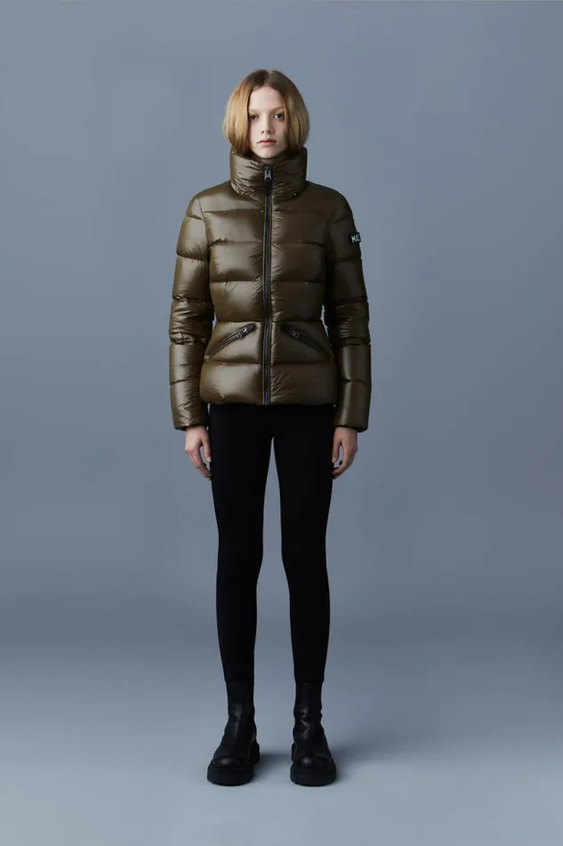 Downs and Jackets Women Mackage MADALYN Lustrous Light Down Jacket With Hood For Ladies Black Downs and Jackets Women Mackage MADALYN Lustrous Light Down Jacket With Hood For Ladies Black