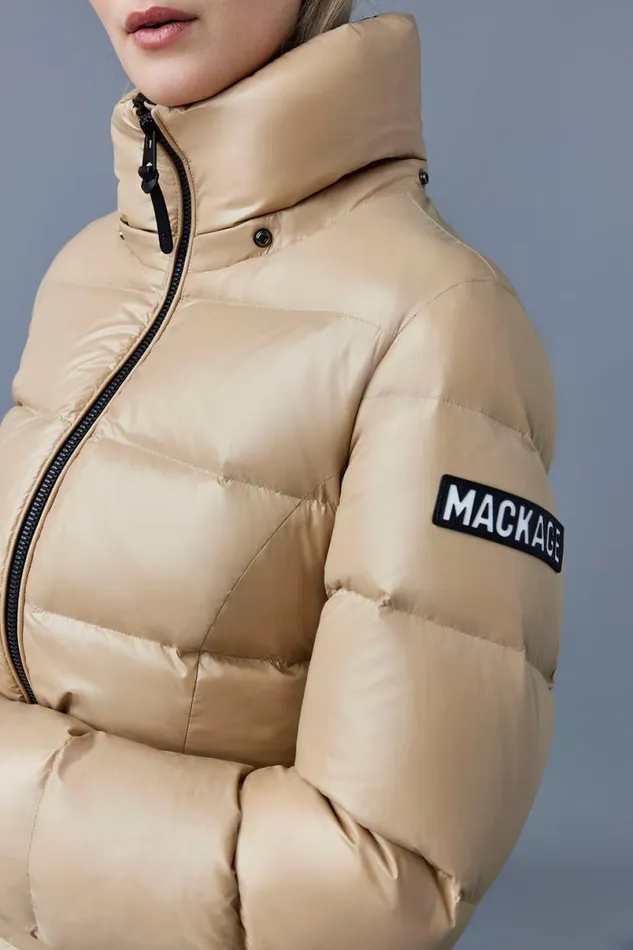 Downs and Jackets Women Mackage MADALYN Lustrous Light Down Jacket With Hood For Ladies Black Downs and Jackets Women Mackage MADALYN Lustrous Light Down Jacket With Hood For Ladies Black