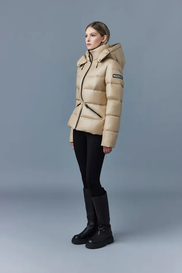 Downs and Jackets Women Mackage MADALYN Lustrous Light Down Jacket With Hood For Ladies Black Downs and Jackets Women Mackage MADALYN Lustrous Light Down Jacket With Hood For Ladies Black