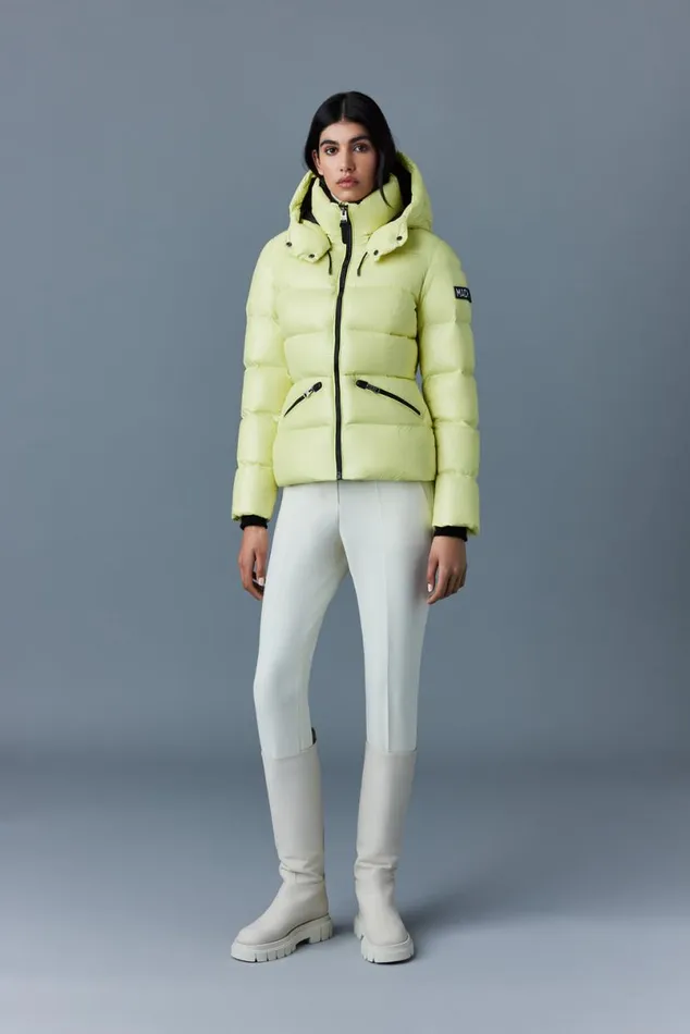 Downs and Jackets Women Mackage MADALYN Lustrous Light Down Jacket With Hood For Ladies Black Downs and Jackets Women Mackage MADALYN Lustrous Light Down Jacket With Hood For Ladies Black
