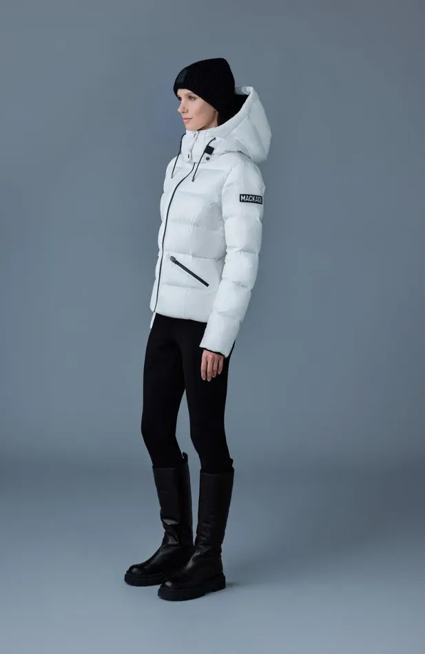 Downs and Jackets Women Mackage MADALYN Lustrous Light Down Jacket With Hood For Ladies Black Downs and Jackets Women Mackage MADALYN Lustrous Light Down Jacket With Hood For Ladies Black