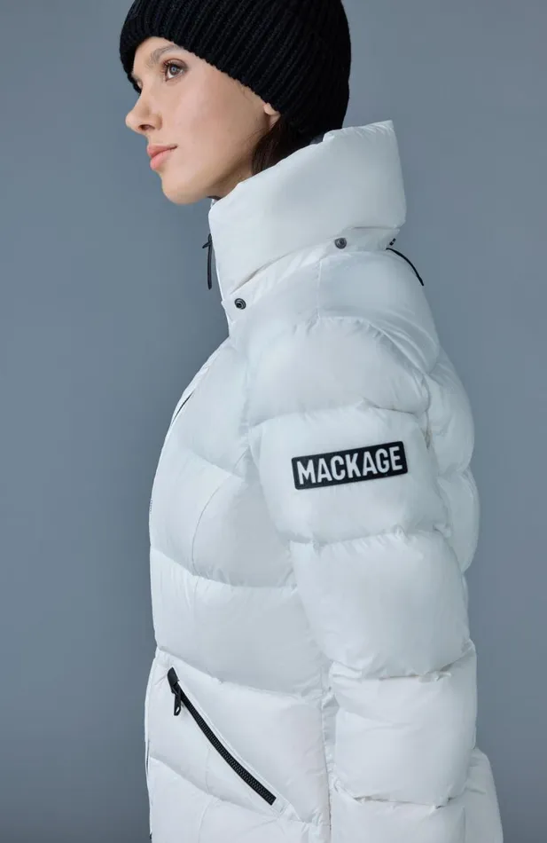 Downs and Jackets Women Mackage MADALYN Lustrous Light Down Jacket With Hood For Ladies Black Downs and Jackets Women Mackage MADALYN Lustrous Light Down Jacket With Hood For Ladies Black