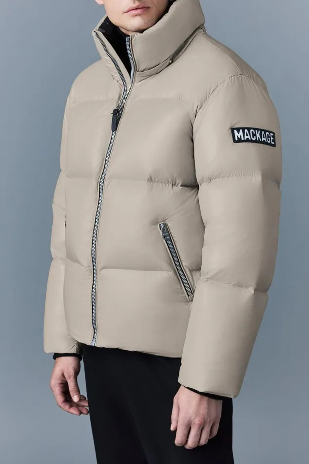 Downs and Parkas Men Mackage KENTZ Lustrous Down Jacket With Hood Black
