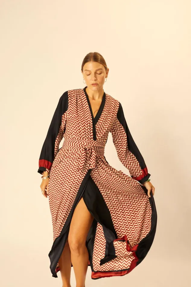 Dresses Shop Natalie Martin NICO LS MAXI WITH SASH Block Zigzag Noire