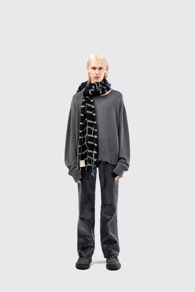 Knit Women Camper Knit Scarf Black Intarsia Knit Scarf Knit Women Camper Knit Scarf Black Intarsia Knit Scarf
