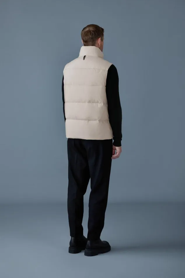 Light Down Jackets Men Mackage JOSEPH Nordic Tech Down Vest With Funnel Collar Black