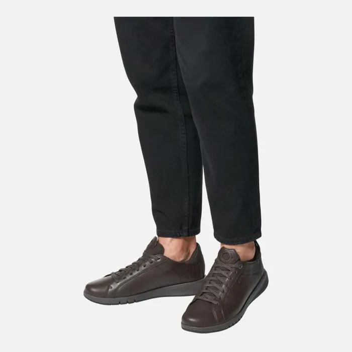 Man Geox Sneakers AERANTIS MAN Coffee Leather Shoes Coffee