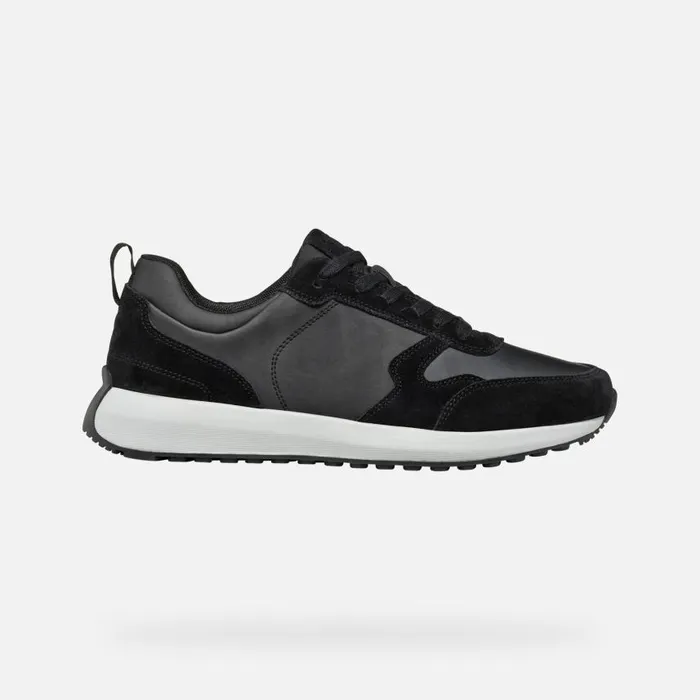 Man Geox Sneakers VOLPIANO MAN Black Low Top Sneakers Black