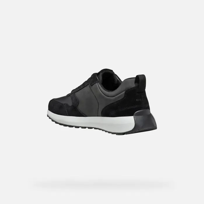 Man Geox Sneakers VOLPIANO MAN Black Low Top Sneakers Black