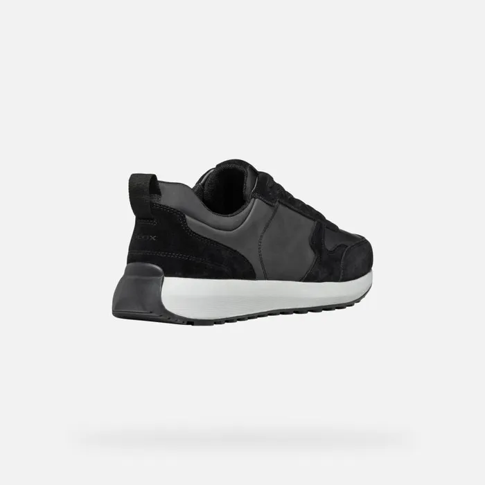 Man Geox Sneakers VOLPIANO MAN Black Low Top Sneakers Black