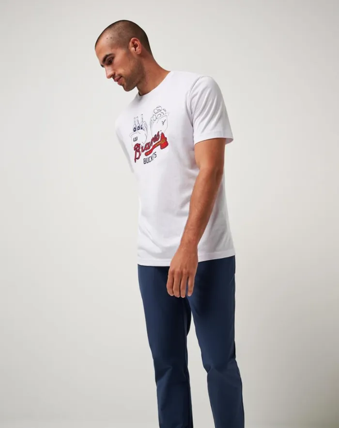 Men Tees TravisMathew ATLANTA BRAVES STRIKE ONE TEE White Men Tees TravisMathew ATLANTA BRAVES STRIKE ONE TEE White