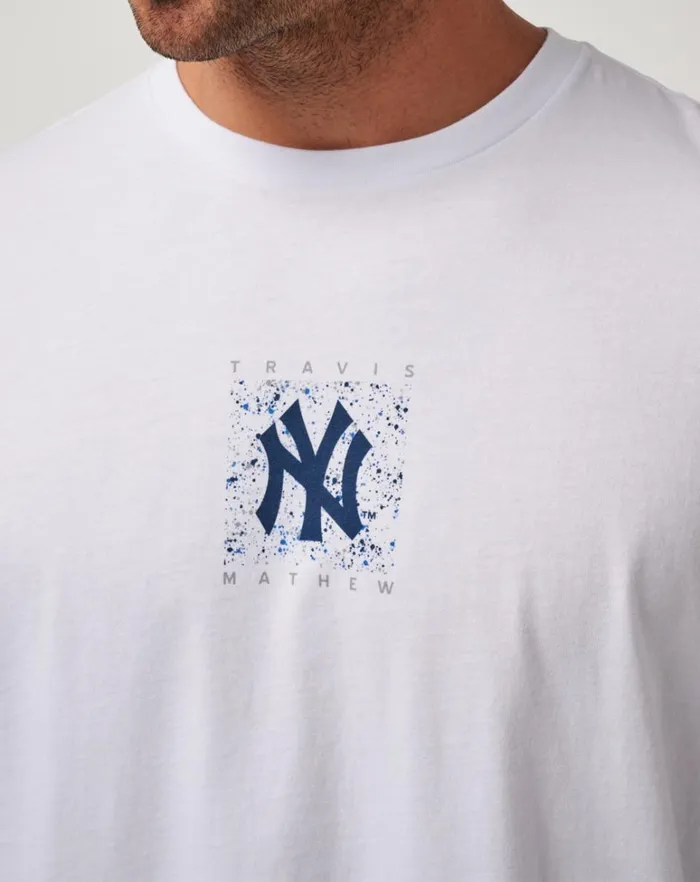 Men Tees TravisMathew NEW YORK YANKEES IN THE DUGOUT TEE White