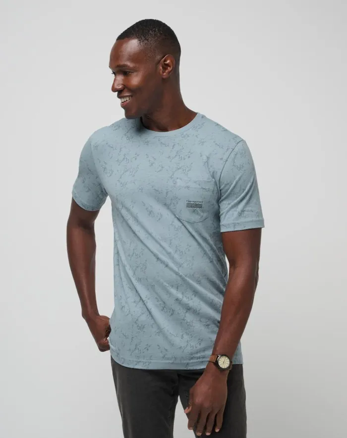 Men Tees TravisMathew WARMER TIDES POCKET TEE Dusty Blue Men Tees TravisMathew WARMER TIDES POCKET TEE Dusty Blue