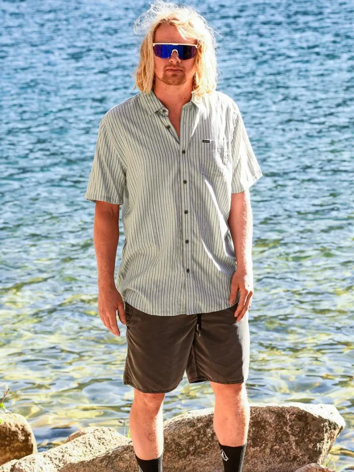 Mens Shirts and Flannels Volcom Barstone Woven Short Sleeve Shirt 8211 Tower Grey