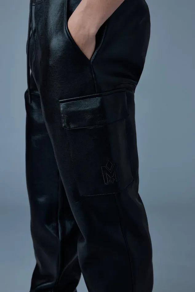 Pants and Shorts Men Mackage MARVINM Metallic Double Face Jersey Sweatpants Silver Pants and Shorts Men Mackage MARVINM Metallic Double Face Jersey Sweatpants Silver