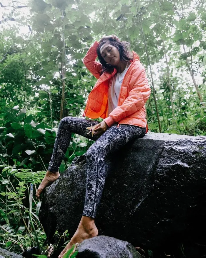 Passenger Clothing Fresh Air Recycled Leggings Black Floral Women Activewear