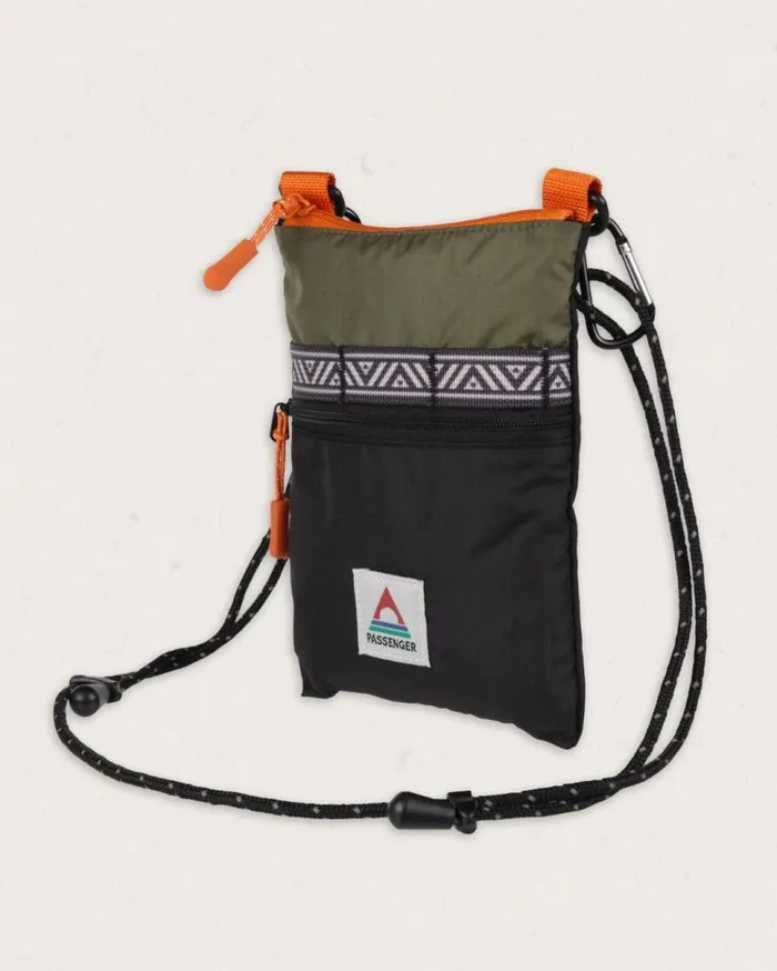 Passenger Clothing Journey Recycled Crossbody Bag True Black Khaki WomenMen Backpacks and Bags