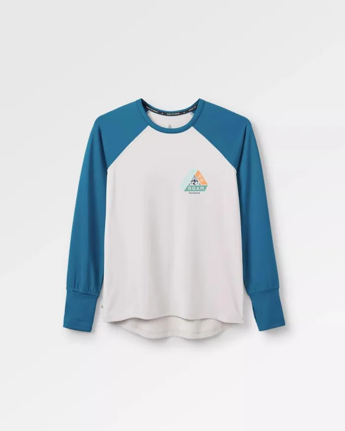 Passenger Clothing River Recycled Active LS TShirt Corsair Vintage White Women Activewear