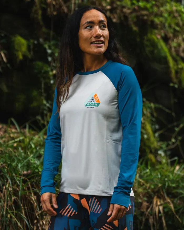 Passenger Clothing River Recycled Active LS TShirt Corsair Vintage White Women Activewear
