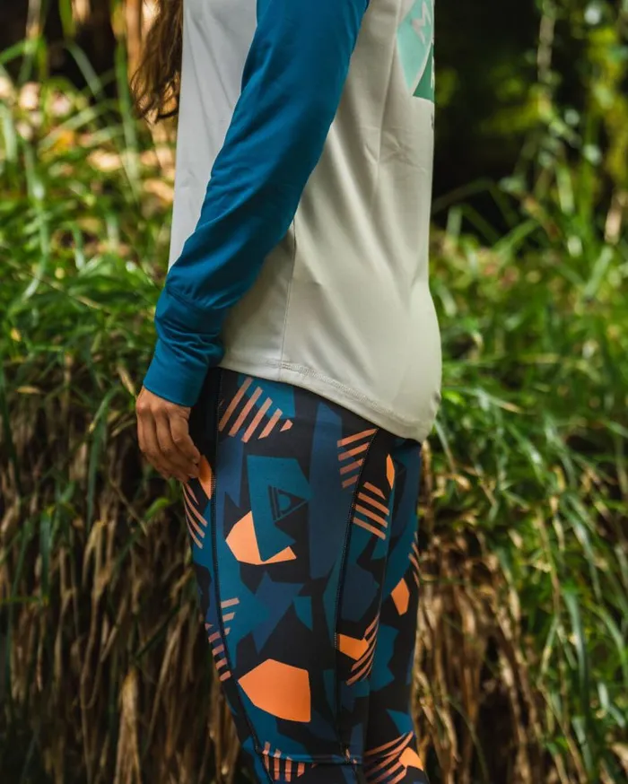 Passenger Clothing River Recycled Active LS TShirt Corsair Vintage White Women Activewear