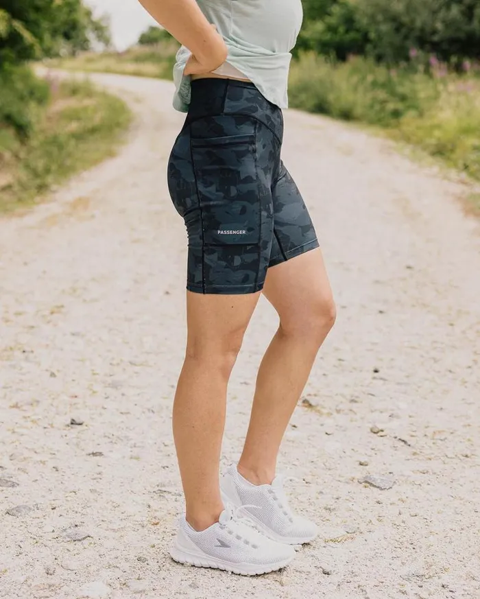 Passenger Clothing Route Recycled Active Short Black Abstract Women Activewear