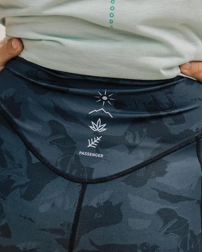 Passenger Clothing Route Recycled Active Short Black Abstract Women Activewear