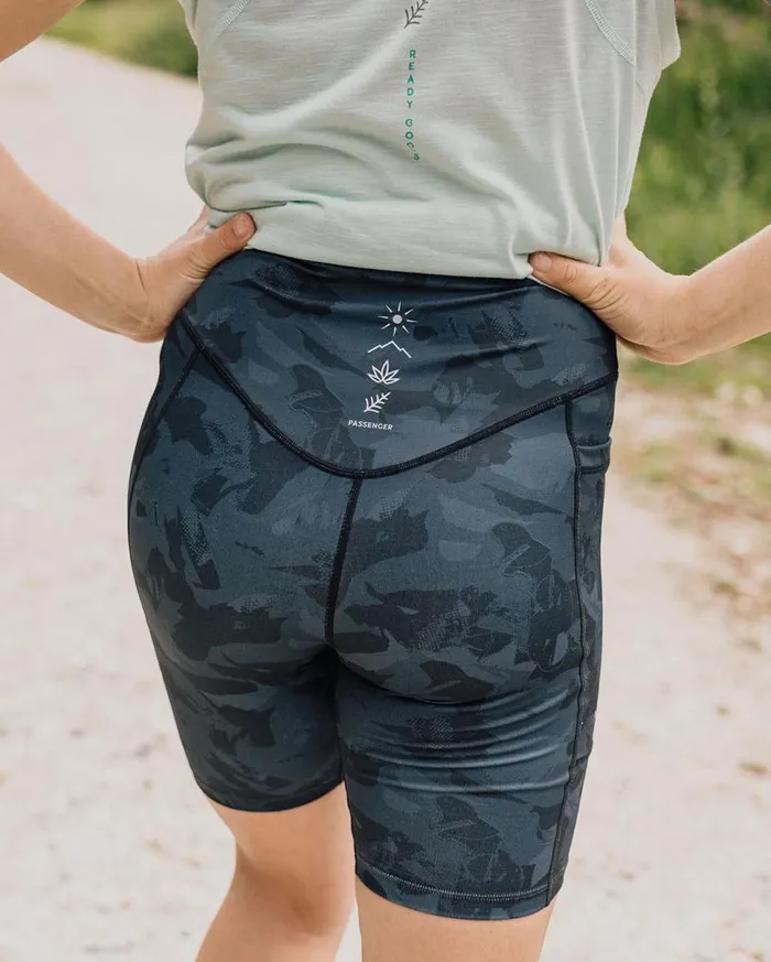 Passenger Clothing Route Recycled Active Short Black Abstract Women Activewear