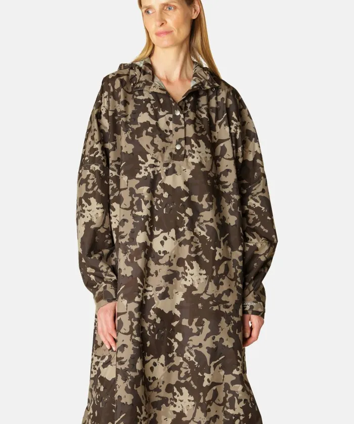Poncho W Sleeves 8211 Brown Camo RainwearClothing Ilse Jacobsen Knitwear Poncho W Sleeves 8211 Brown Camo RainwearClothing Ilse Jacobsen Knitwear