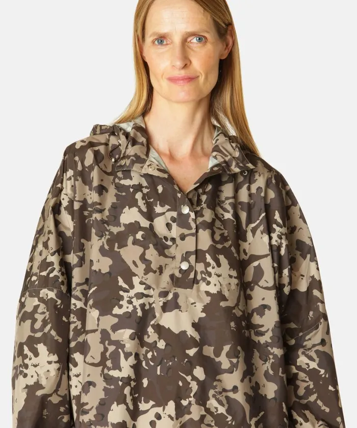 Poncho W Sleeves 8211 Brown Camo RainwearClothing Ilse Jacobsen Knitwear Poncho W Sleeves 8211 Brown Camo RainwearClothing Ilse Jacobsen Knitwear