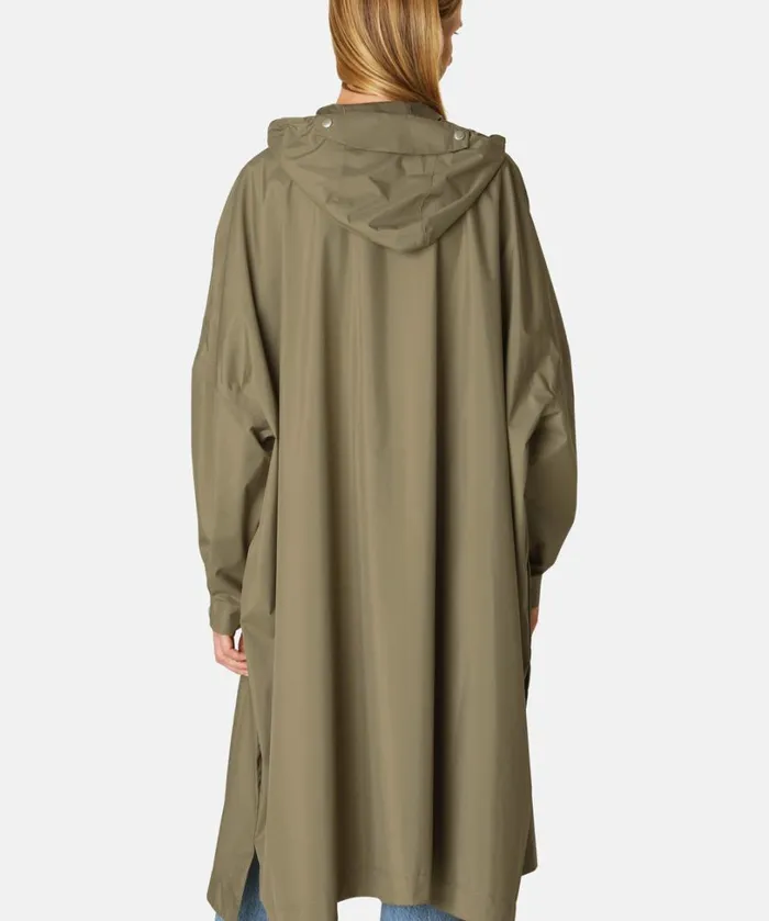 Poncho W Sleeves 8211 Covert Green RainwearClothing Ilse Jacobsen Knitwear Poncho W Sleeves 8211 Covert Green RainwearClothing Ilse Jacobsen Knitwear