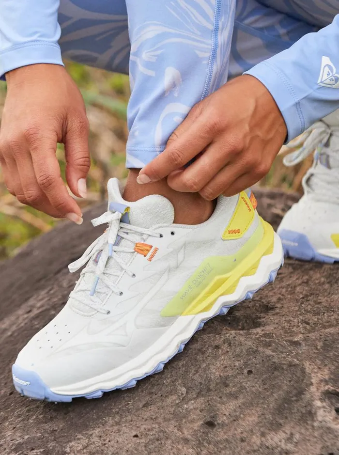 Roxy Sneakers MIZUNO X ROXY Wave Daichi 7 8211 Trail Running Trainers For Women Bright White 8211 Women