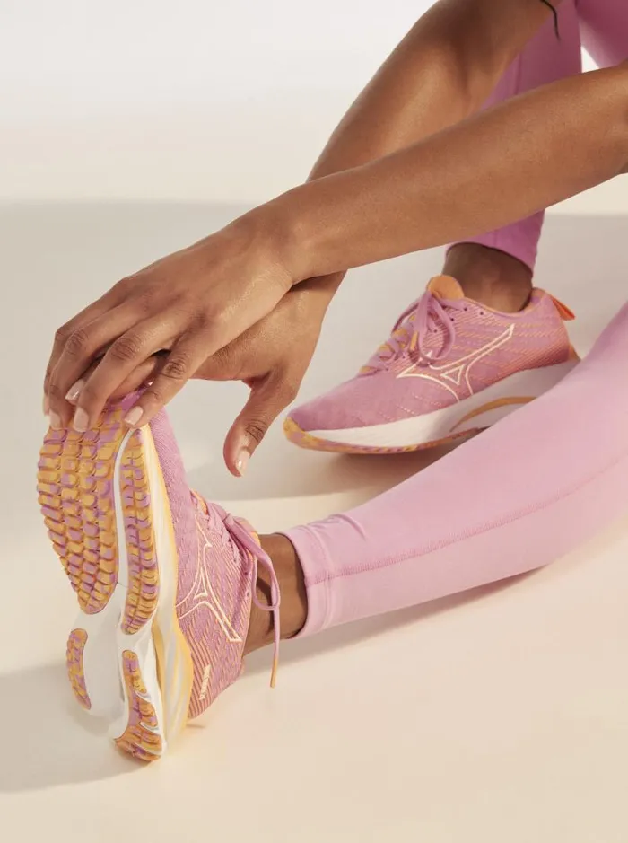 Roxy Sneakers ROXY X MIZUNO Wave Rider 26 Running Shoes B071 Pink 8211 Women