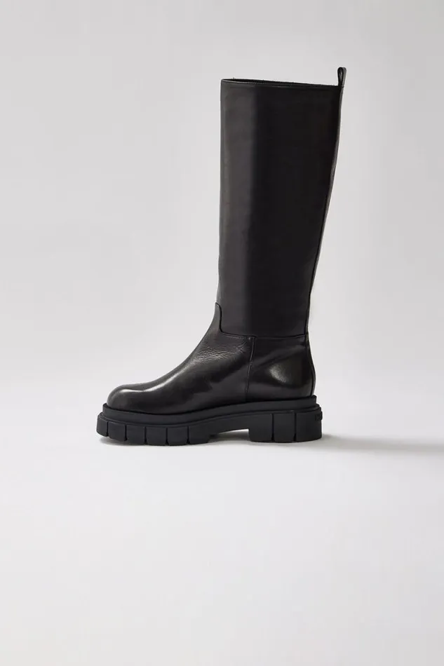 Shearling Lined Boots Women Mackage COMMANDER Shearlinglined Lug Sole R Leather Boot For Women Cream Shearling Lined Boots Women Mackage COMMANDER Shearlinglined Lug Sole R Leather Boot For Women Cream