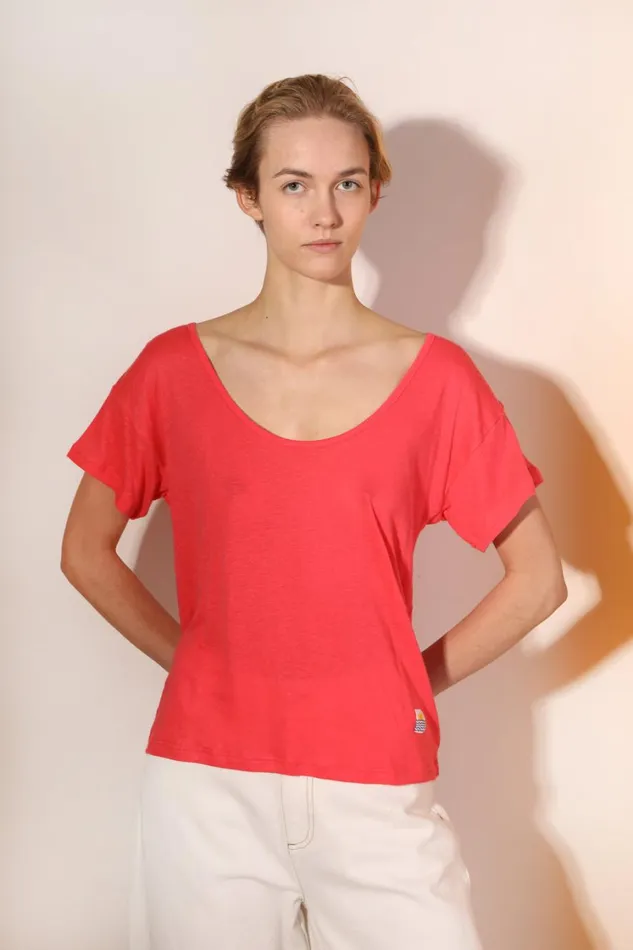 Square Cut Tee Raspberry Womens LF Markey Tops