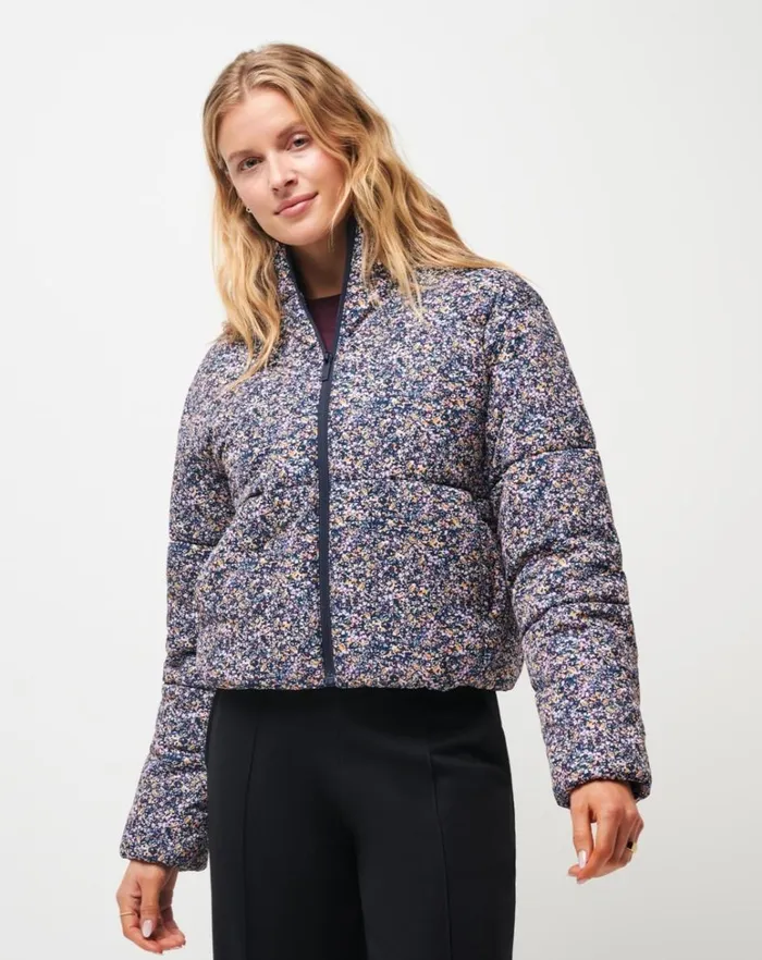 Women Jackets TravisMathew MONT BLANC FLORAL PUFFER Cream Multi Women Jackets TravisMathew MONT BLANC FLORAL PUFFER Cream Multi