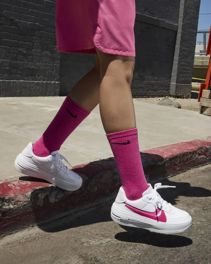 Women Nike Lifestyle Air Force 1 PLTAFORM Whitefireberryfierce Pink