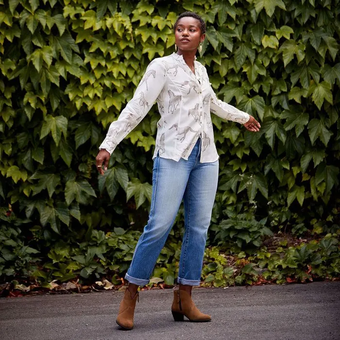 Women TShirts and Tops Ariat Clarion Blouse Sepia Horse Print Women TShirts and Tops Ariat Clarion Blouse Sepia Horse Print