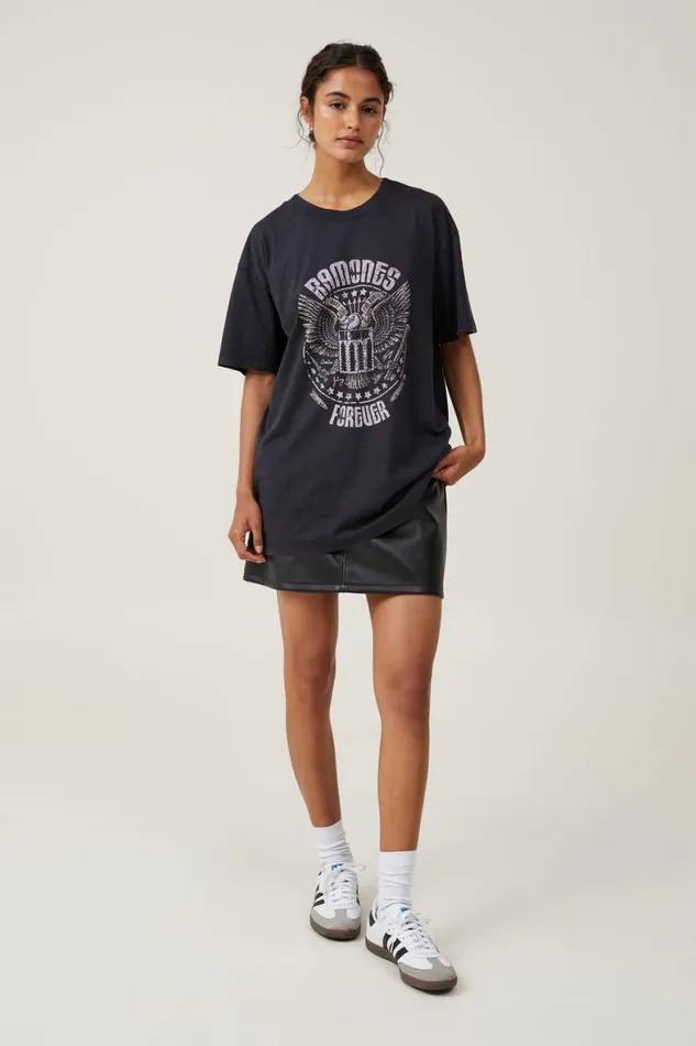 Women Tops Cotton On The Oversized Band Tee Lcn Mt Ramones Eagle Posterblack