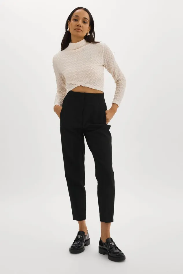 Women VELMA Crossover Long Sleeve Top Off White LAMARQUE Tops Women VELMA Crossover Long Sleeve Top Off White LAMARQUE Tops